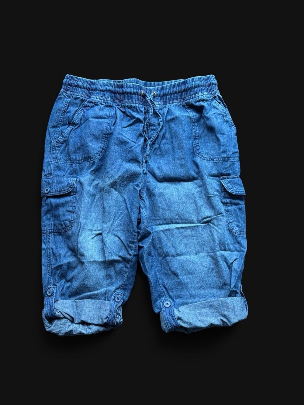 ✨Blue denim cargo shorts with adjustable waistband and multiple pockets size 18✨